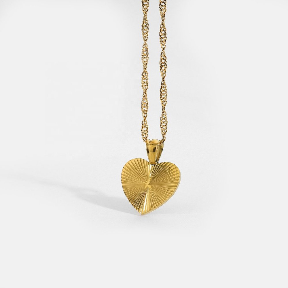 Mila Heart Necklace